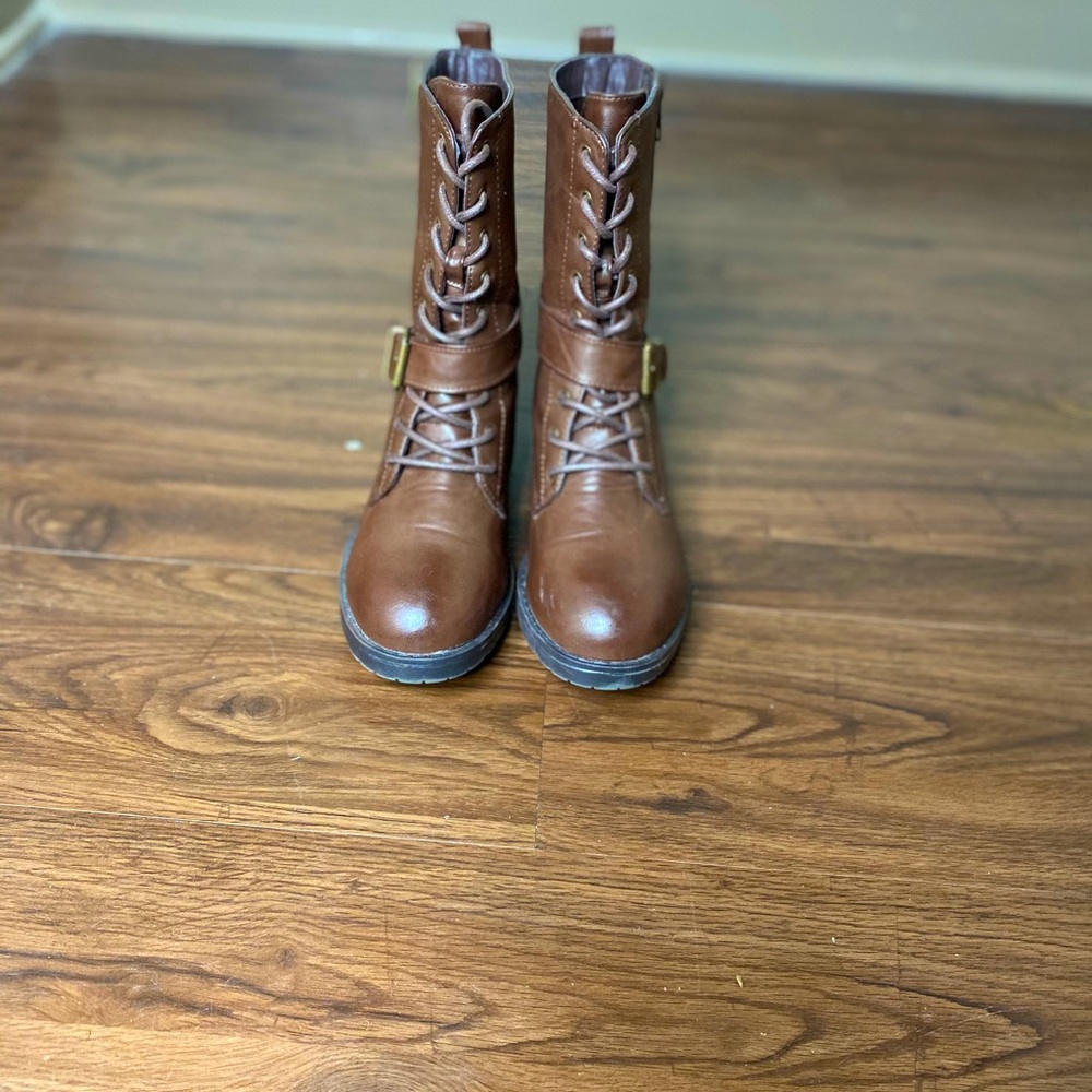 Lace-up Boots